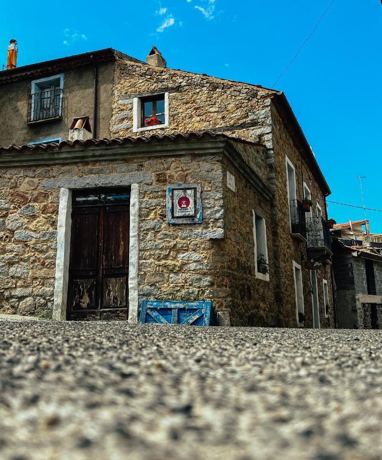 Casa Masini Panzió Fonni Kültér fotó